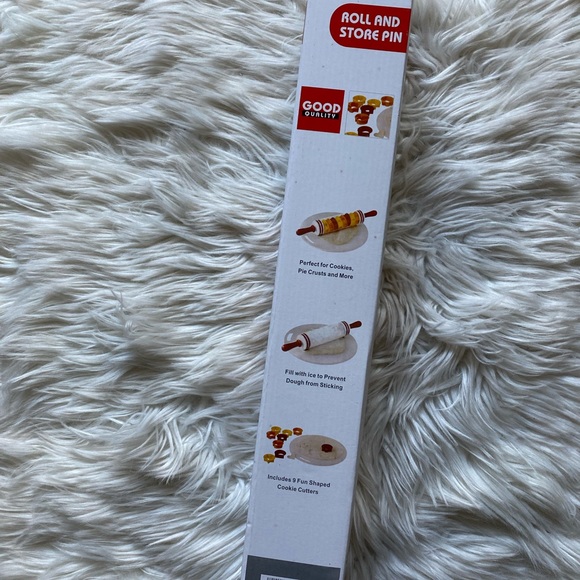 NIB rolling pin & cookie cutter set - Picture 5 of 6